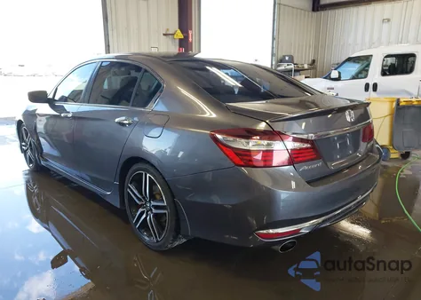 2017 Honda Accord Sport z USA, uszkodzony, nr VIN 1HGCR2F53HA073629